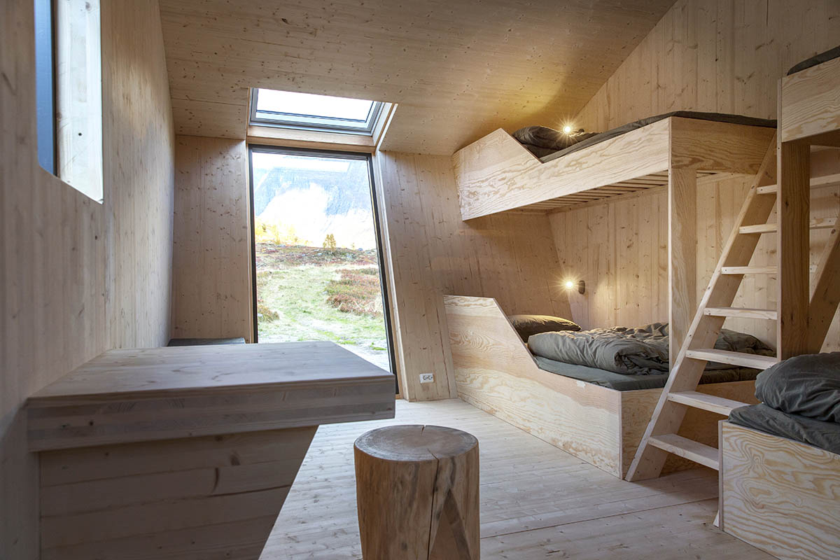 Snøhetta built pentagonal and oblique wooden cabins for hikers on the mountains of Luster