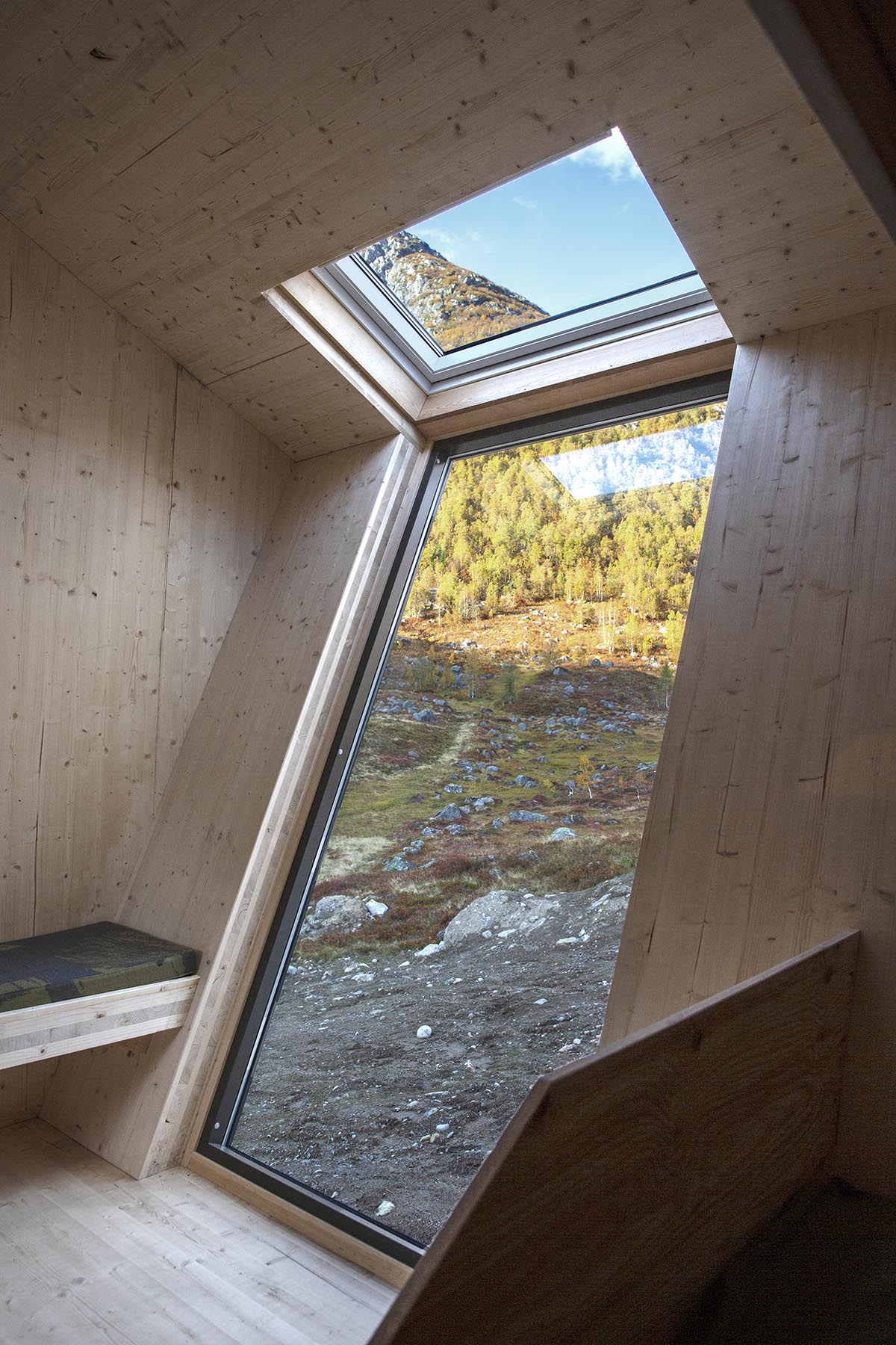 Snøhetta built pentagonal and oblique wooden cabins for hikers on the mountains of Luster