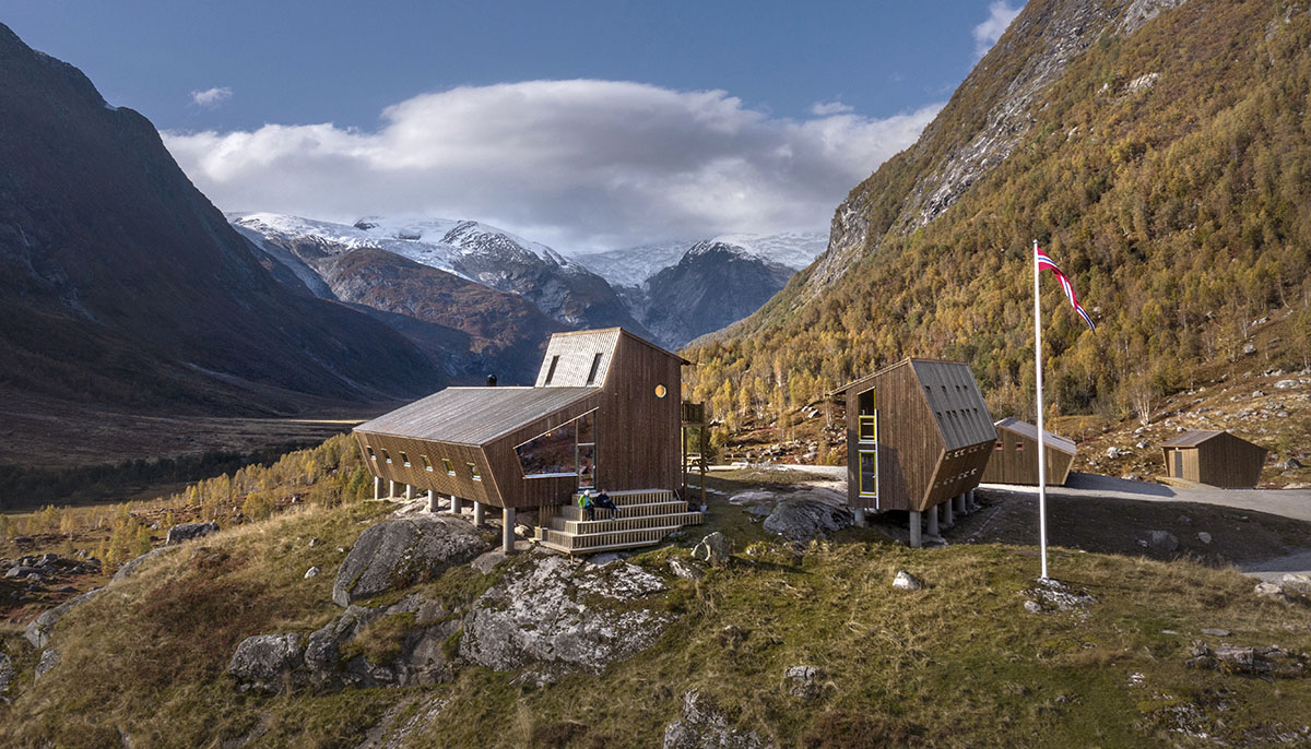 Snøhetta built pentagonal and oblique wooden cabins for hikers on the mountains of Luster
