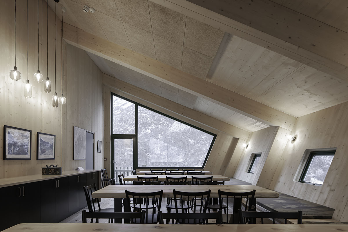 Snøhetta built pentagonal and oblique wooden cabins for hikers on the mountains of Luster