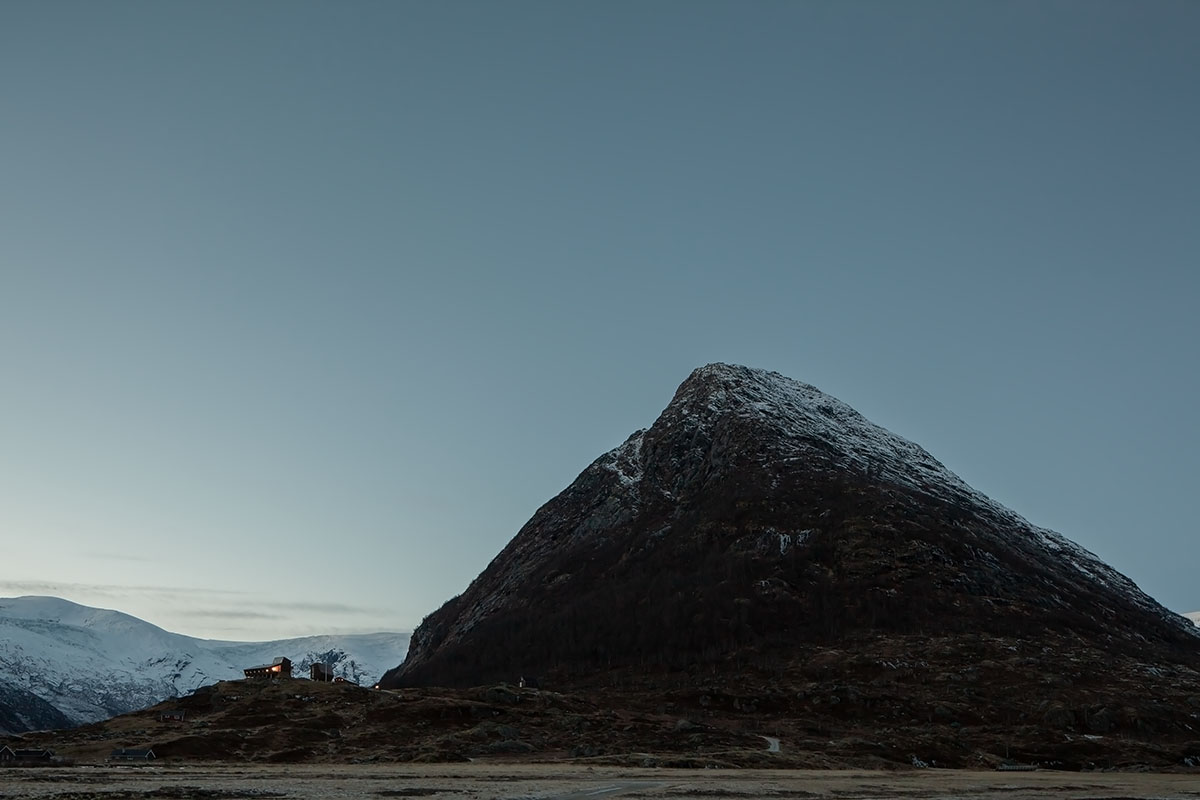 Snøhetta built pentagonal and oblique wooden cabins for hikers on the mountains of Luster