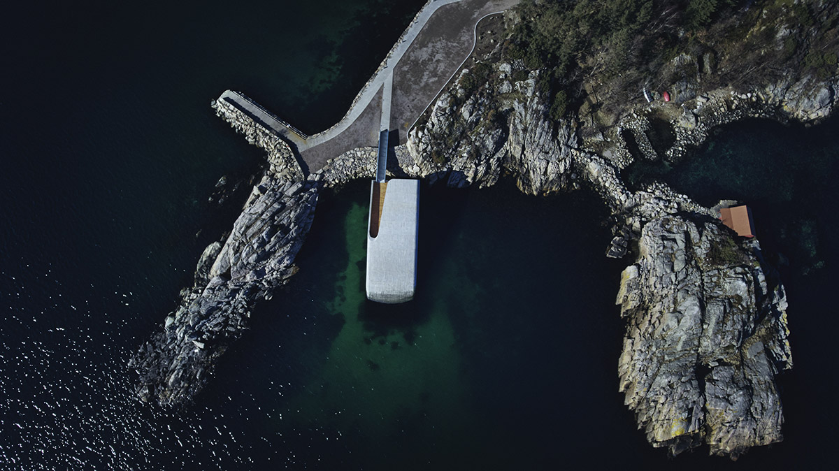 Snøhetta Completes Europe’s First Underwater Restaurant in Norway