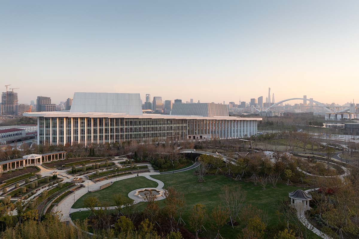 Sn&oslash;hetta's Shanghai Grand Opera House nears completion
