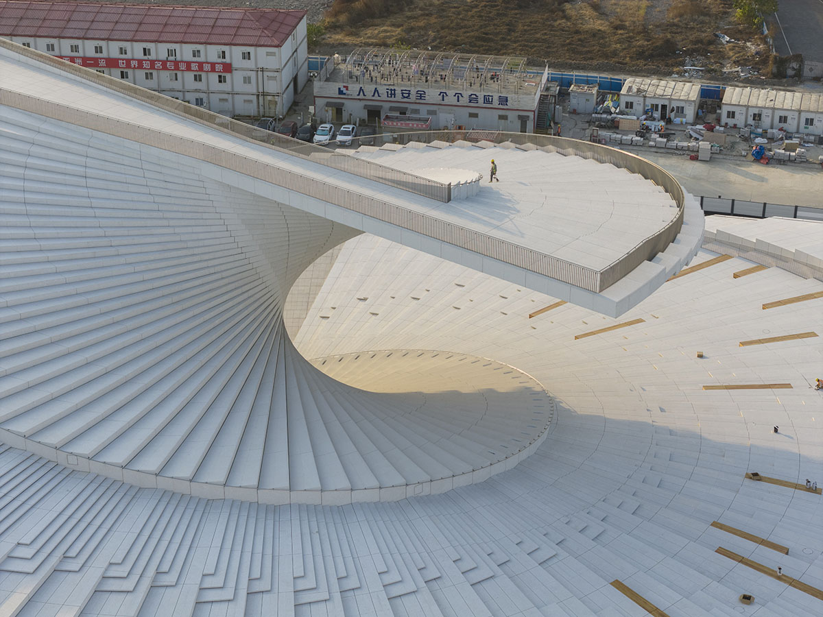 Sn&oslash;hetta's Shanghai Grand Opera House nears completion