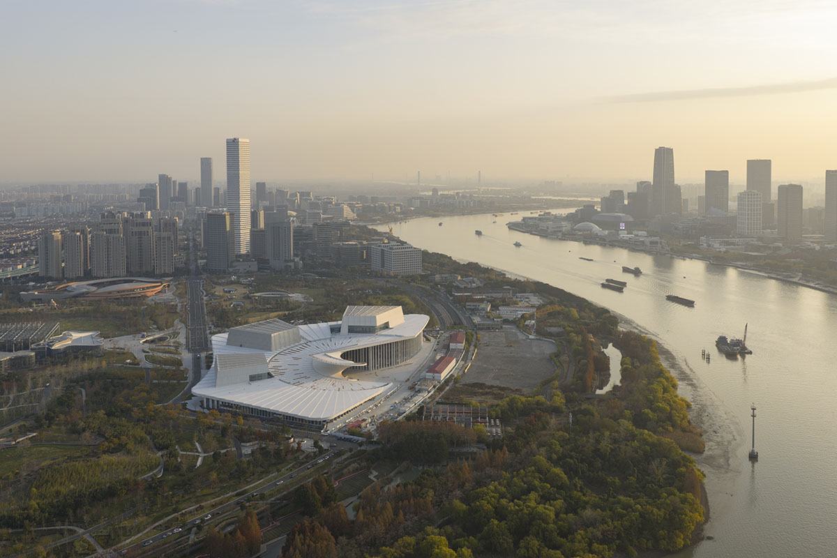 Sn&oslash;hetta's Shanghai Grand Opera House nears completion
