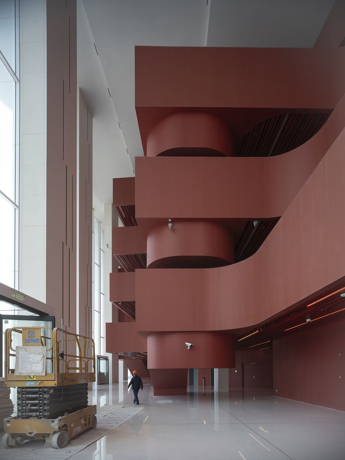 Sn&oslash;hetta's Shanghai Grand Opera House nears completion