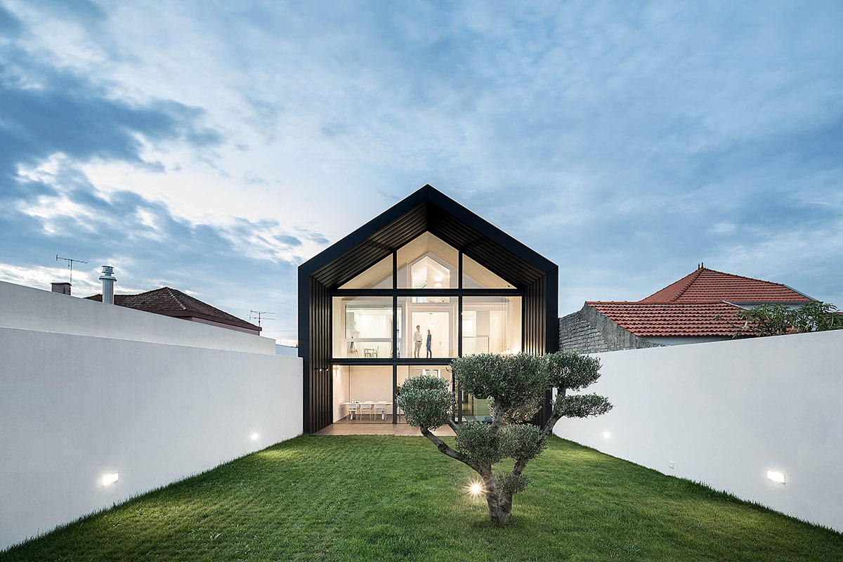 FRARI - Architecture Network completes Arch House in Portugal