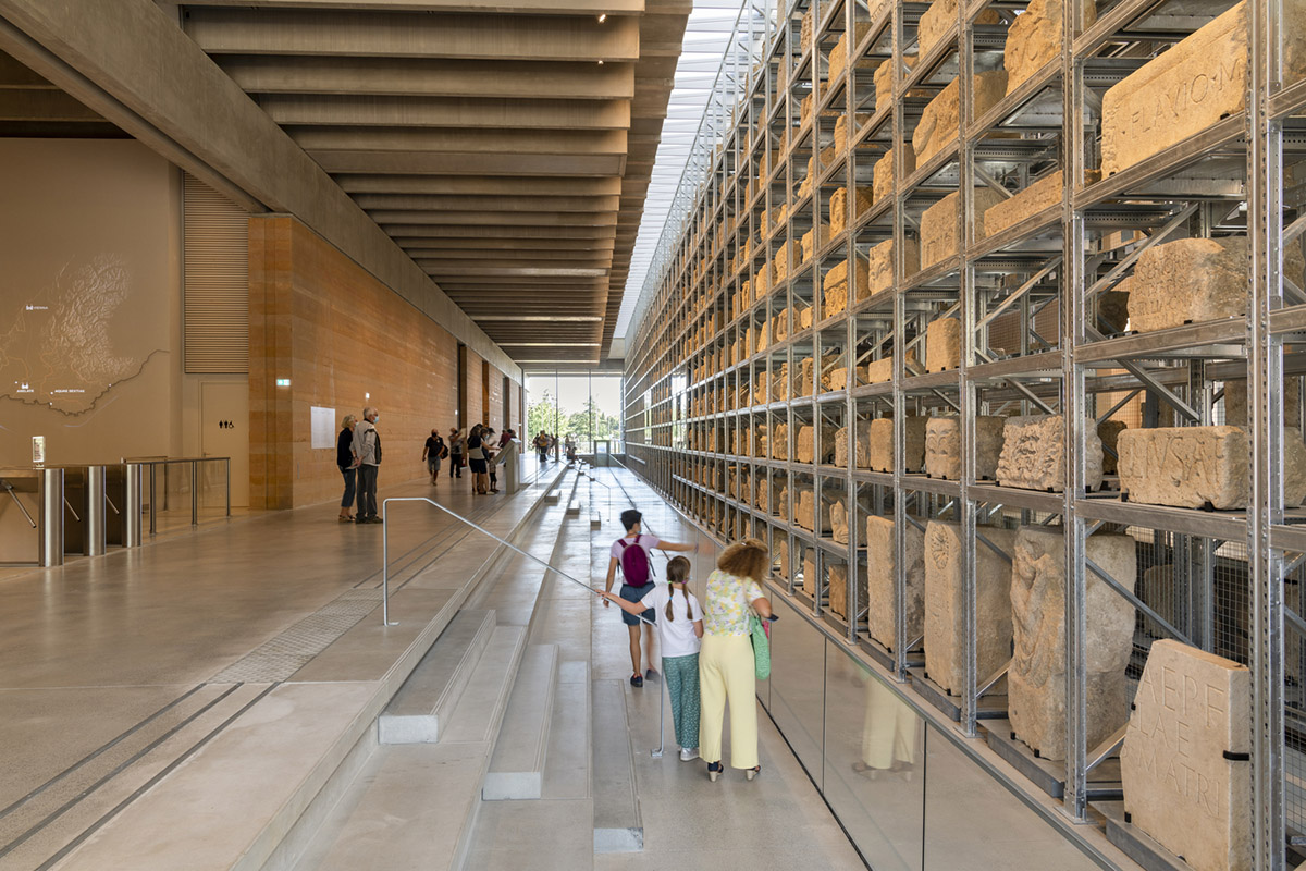 Foster + Partners completes Narbo Via Museum of Roman antiquities in France