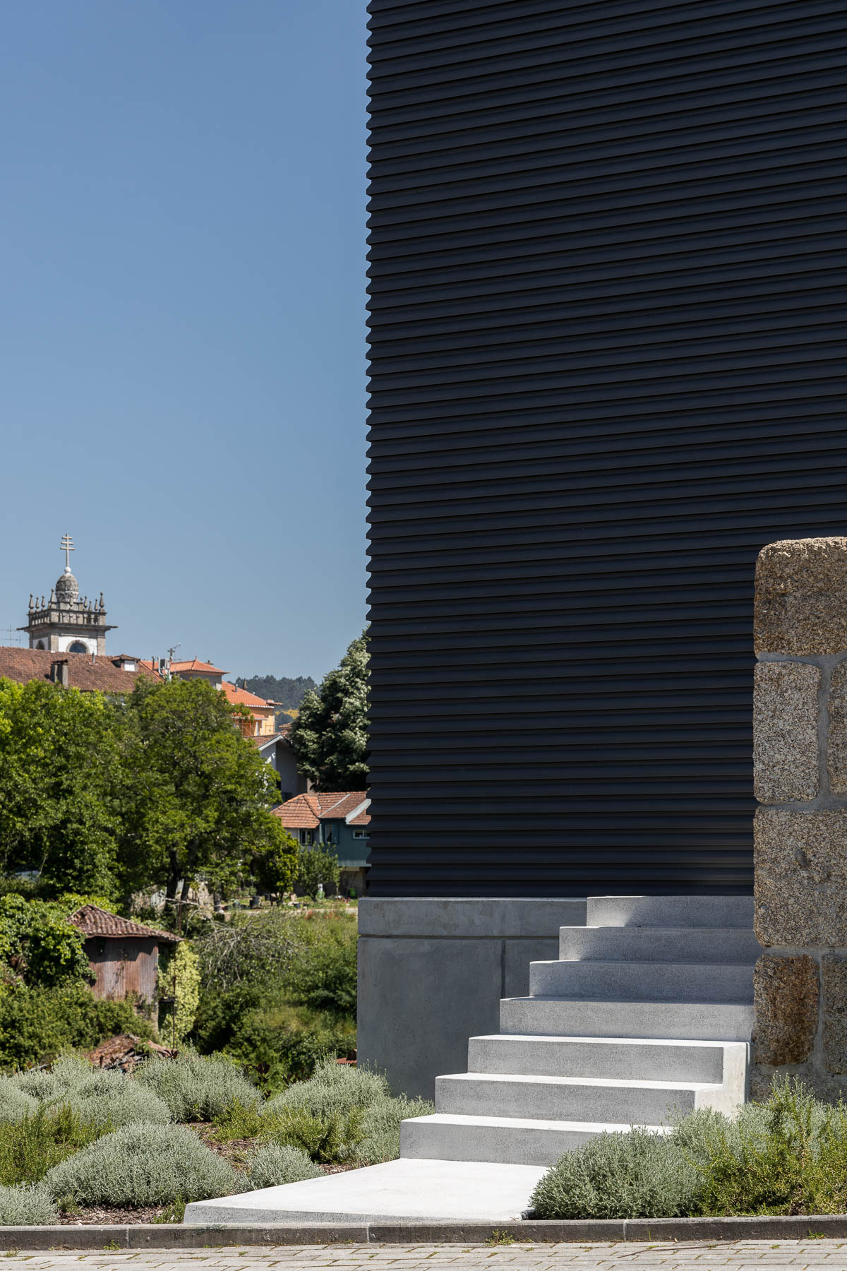 Concrete Brutalist-Like Beauty Sprouts Up the Ground 