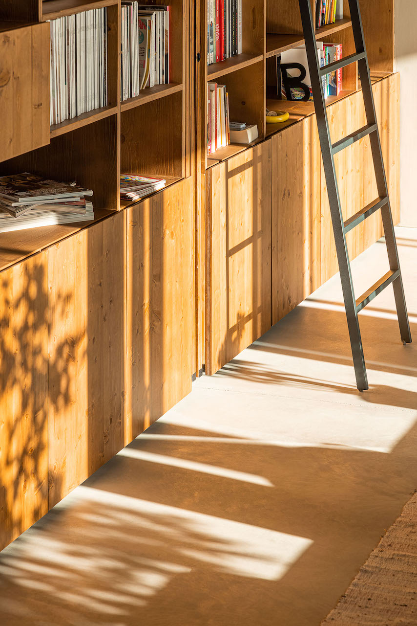 Atelier AM-arqstudio Designed A Home Where Light and Texture Provide Comfort and Ease