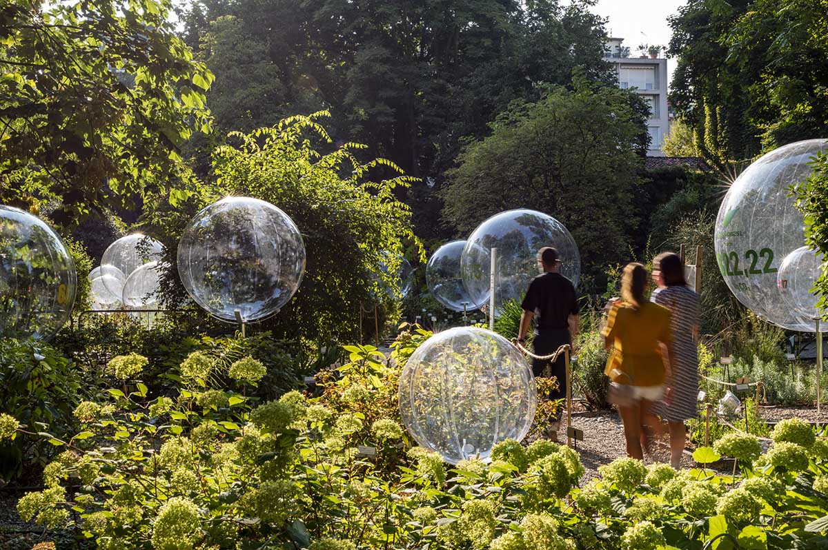 Carlo Ratti Associati suspends floating bubbles to show how plants can capture and store carbon