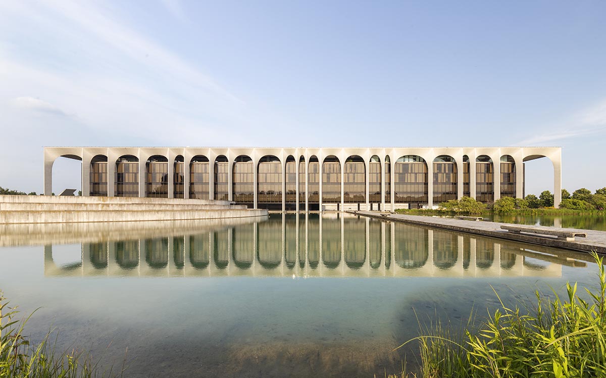 Carlo Ratti Associati unveils vision for renovation of Oscar Niemeyer-designed Palazzo Mondadori