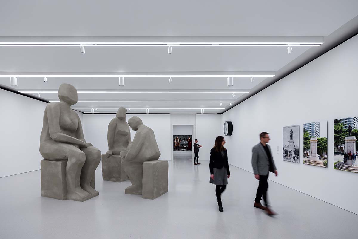 The Museum of Modern Art in Warsaw acts as 