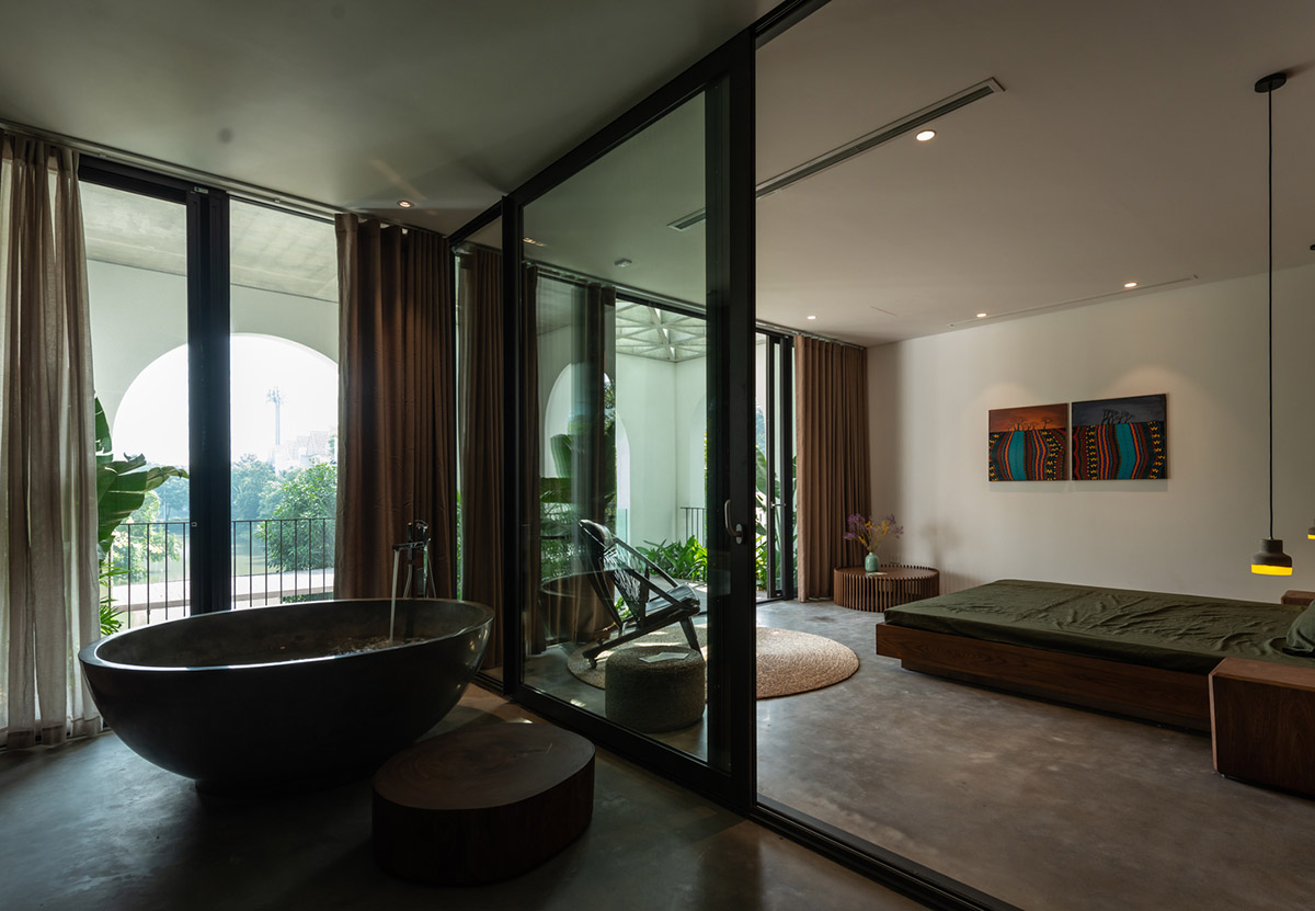 Nemo Studio's Vietnamese Villa AD8 brings tropical atmosphere inside with natural elements
