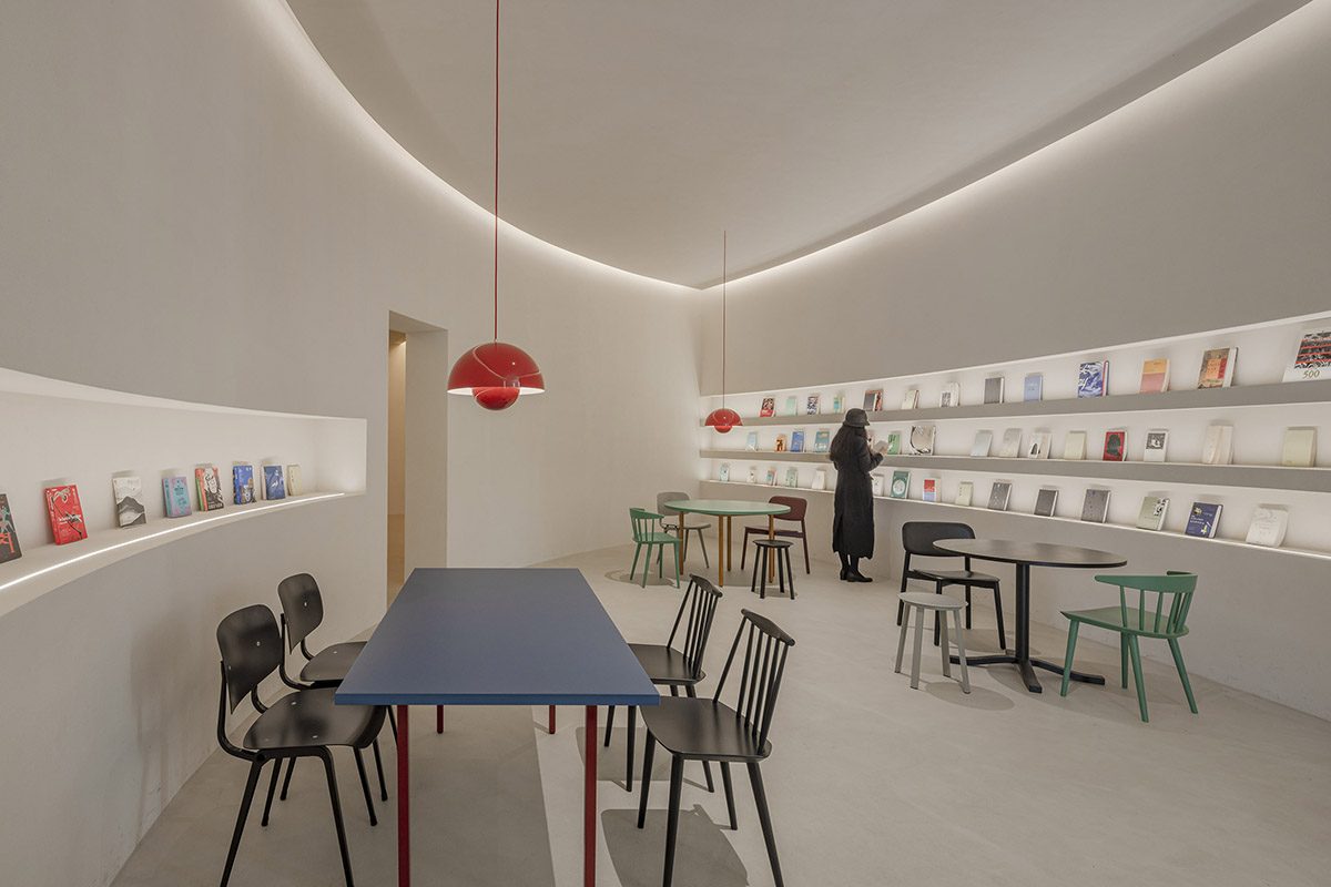 Simple Art Museum features wave-like roof mimicking rippling waters in Hefei