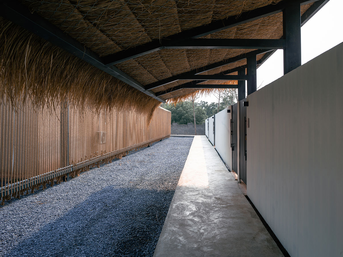 Domain Architects built boutique hotel with thatch roof and 60,000-metre hemp rope in rural Beijing