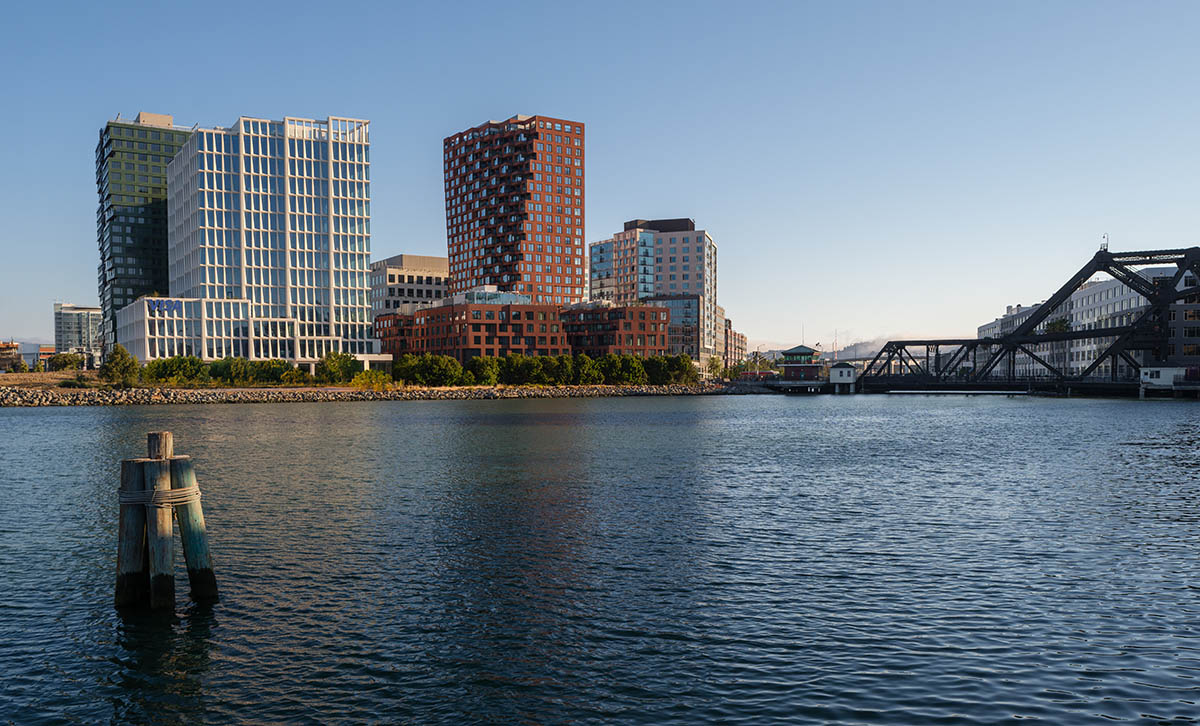 Basalt rock formations in California inform a new support center by Henning Larsen