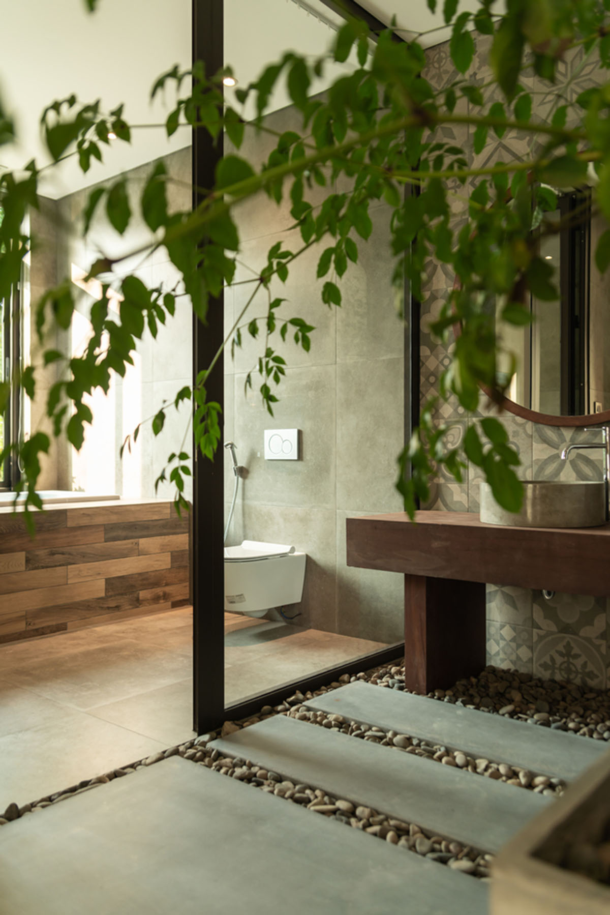 Nemo Studio's Vietnamese Villa AD8 brings tropical atmosphere inside with natural elements