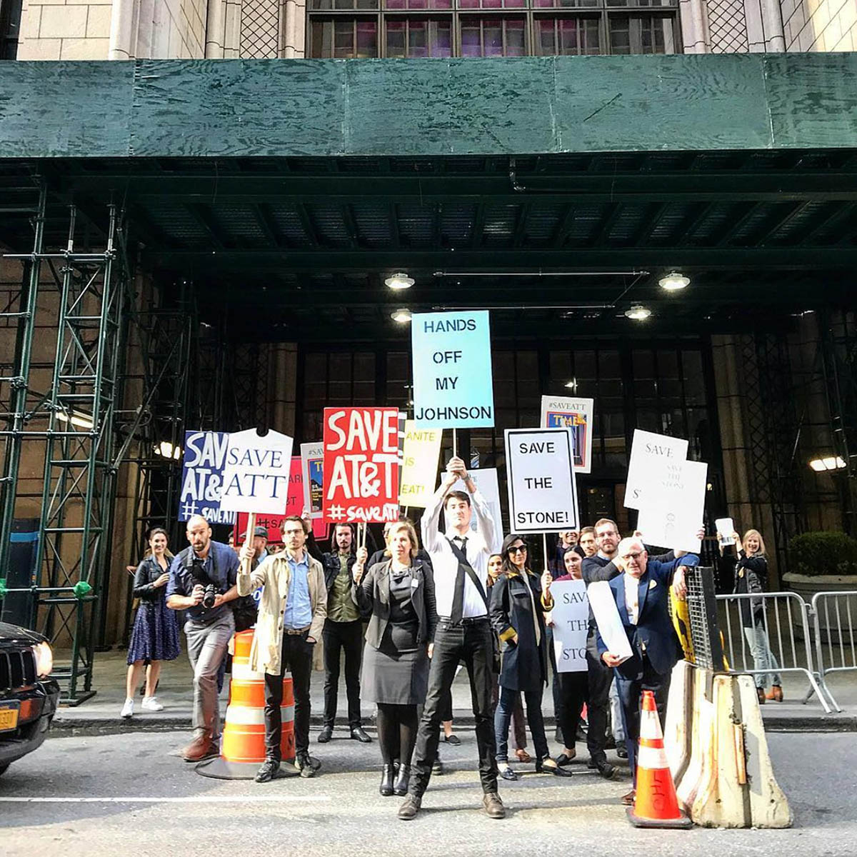 Architects protest Snøhetta’s proposal for AT&T building in New York