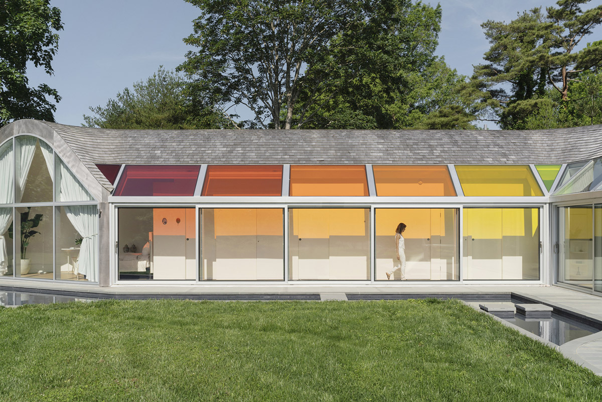 nea studio's cocoon-shaped residence in Long Island acts as a