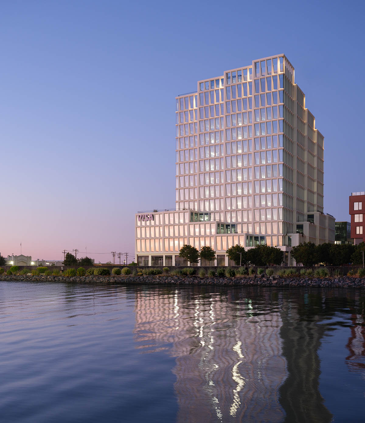 Basalt rock formations in California inform a new support center by Henning Larsen