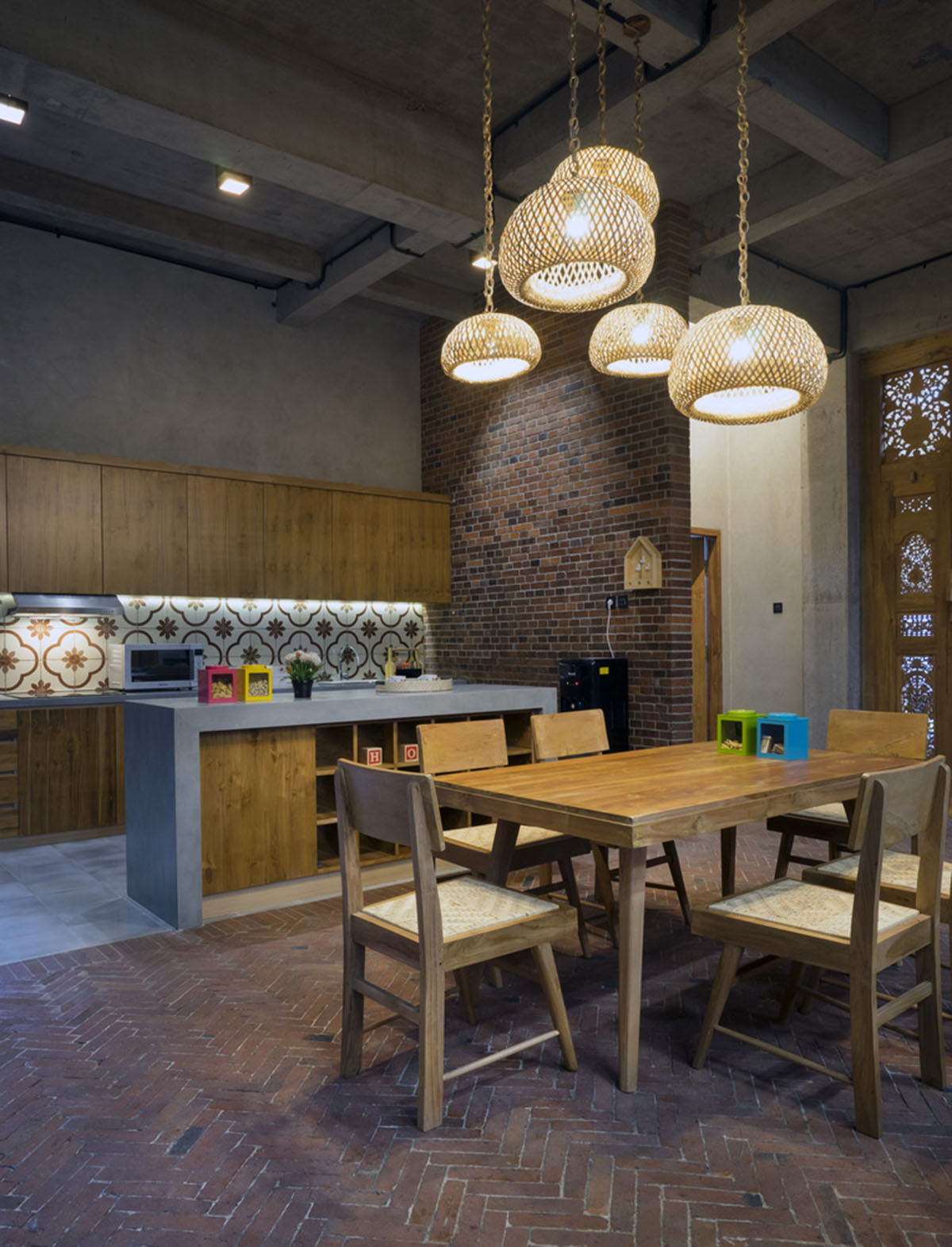 Andyrahman Architect creates different brick motifs for Omah Boto House in Indonesia