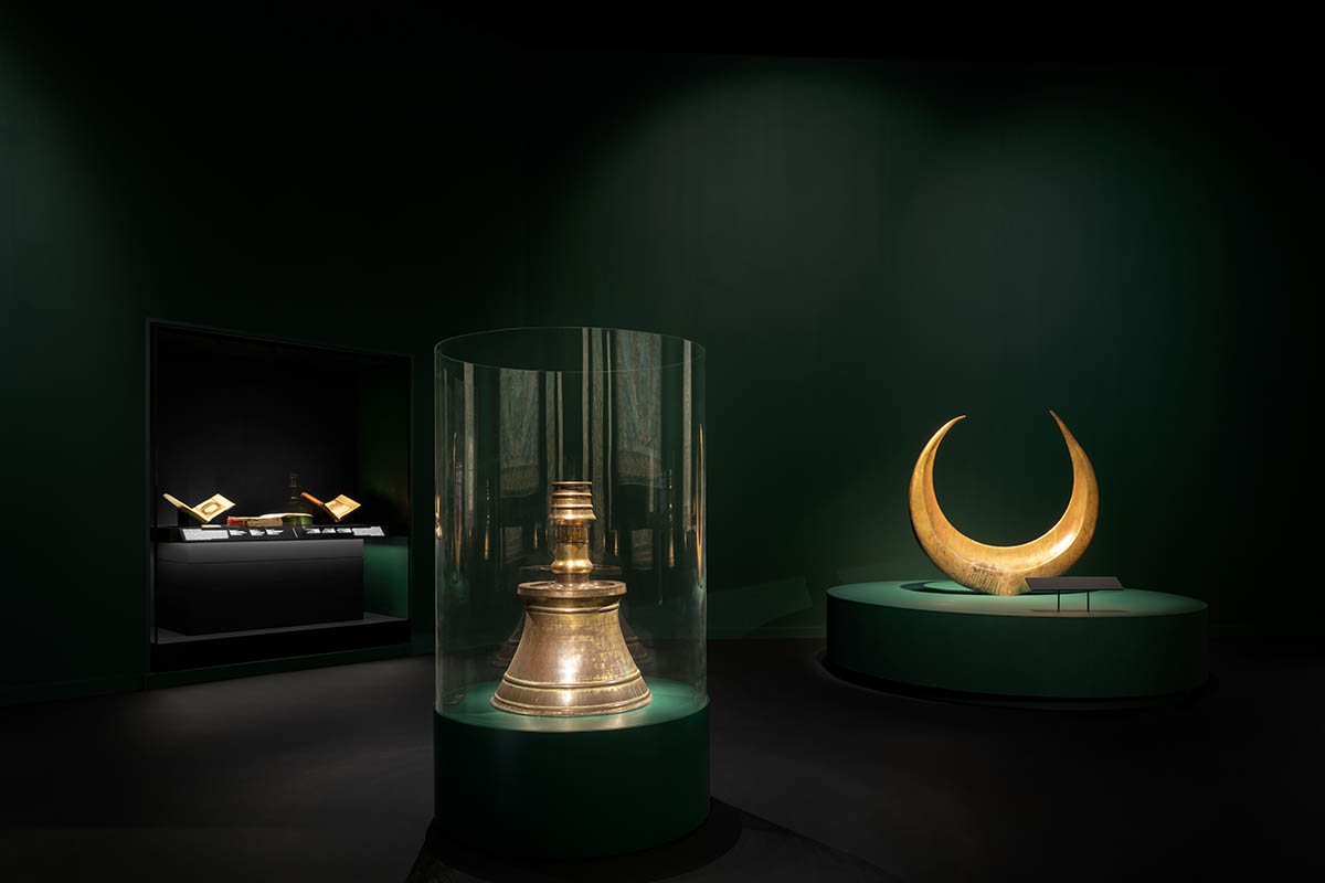 OMA creates scenography with monumental archetypal elements for the Islamic Arts Biennale