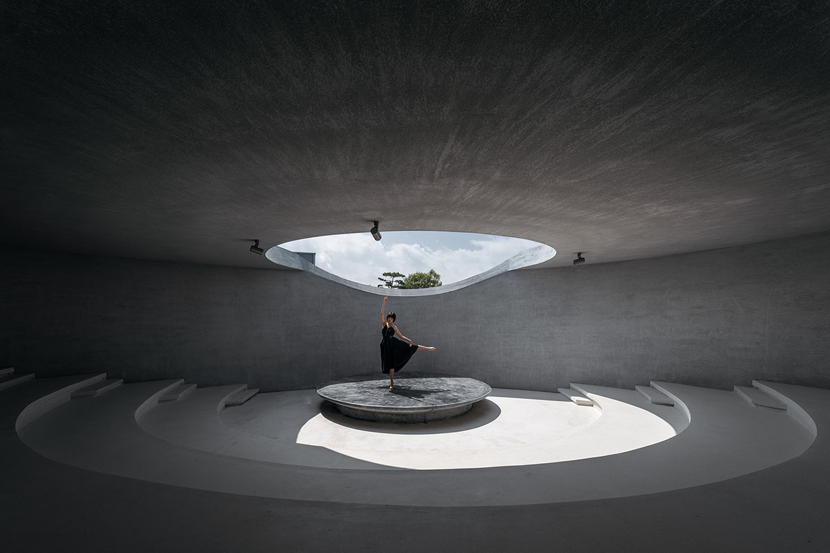 Circular, oval and square volumes form art museum designed by Wutopia Lab in China 