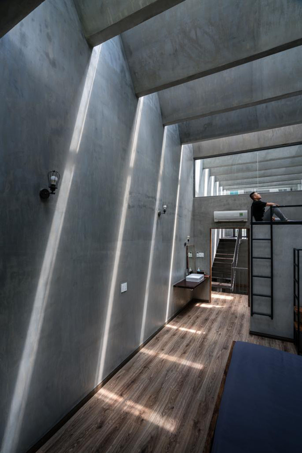 23o5 studio built narrow Tien House that can be adaptable to comfortable lifestyle in Vietnam 