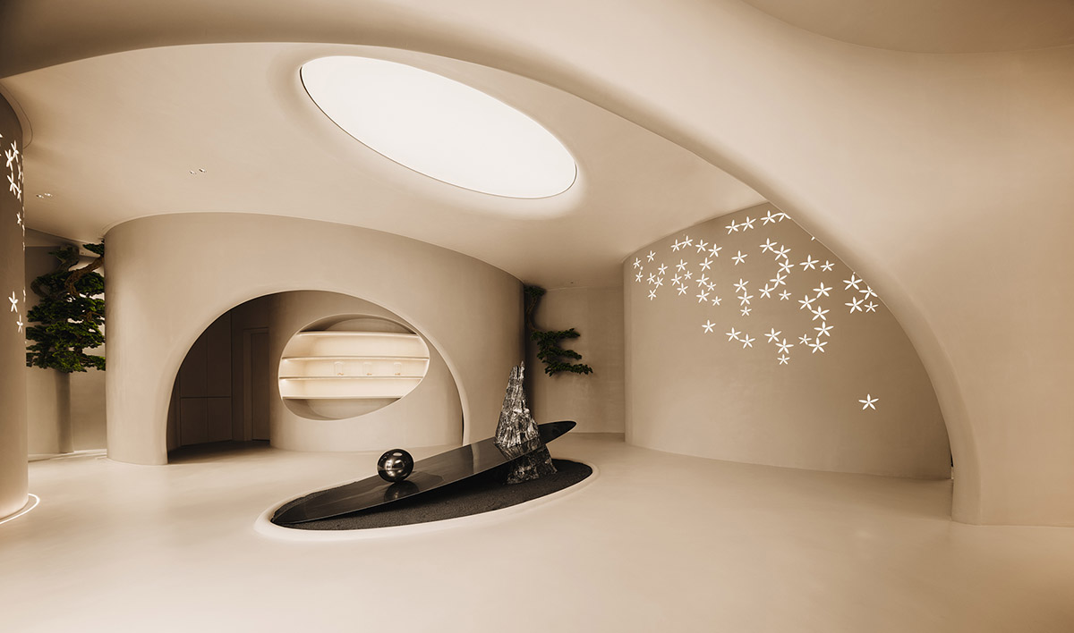 Undulating and smooth walls form this retail store by Panda NANA in Jinan, China