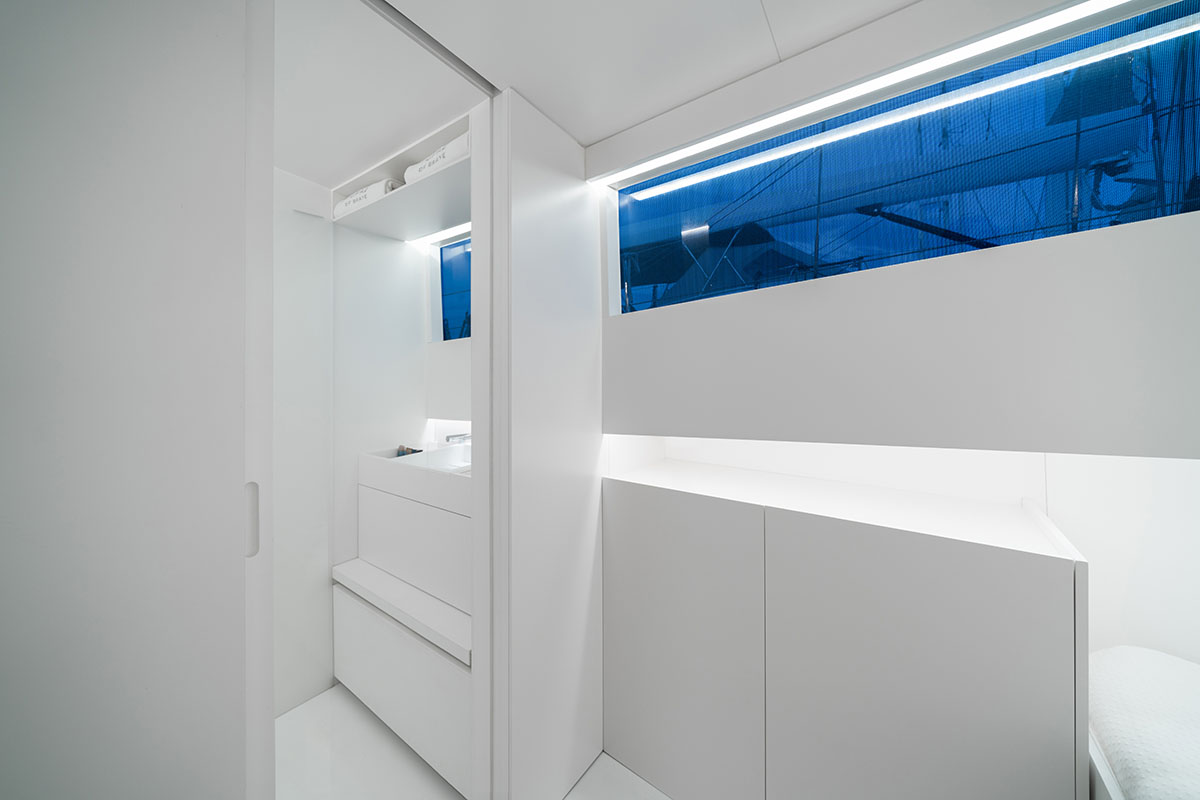 Fran Silvestre Arquitectos redesigns 20-meter long Turkish schooner with a smooth surface