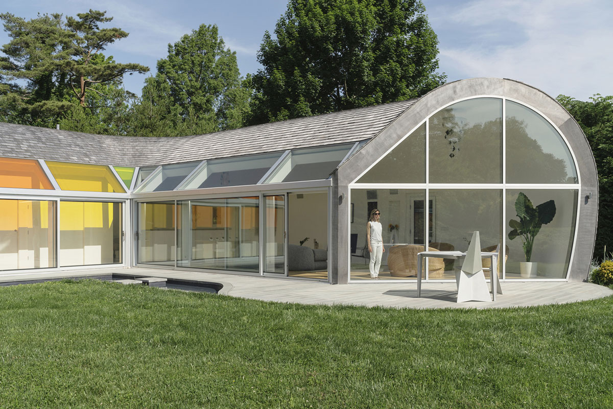 nea studio's cocoon-shaped residence in Long Island acts as a