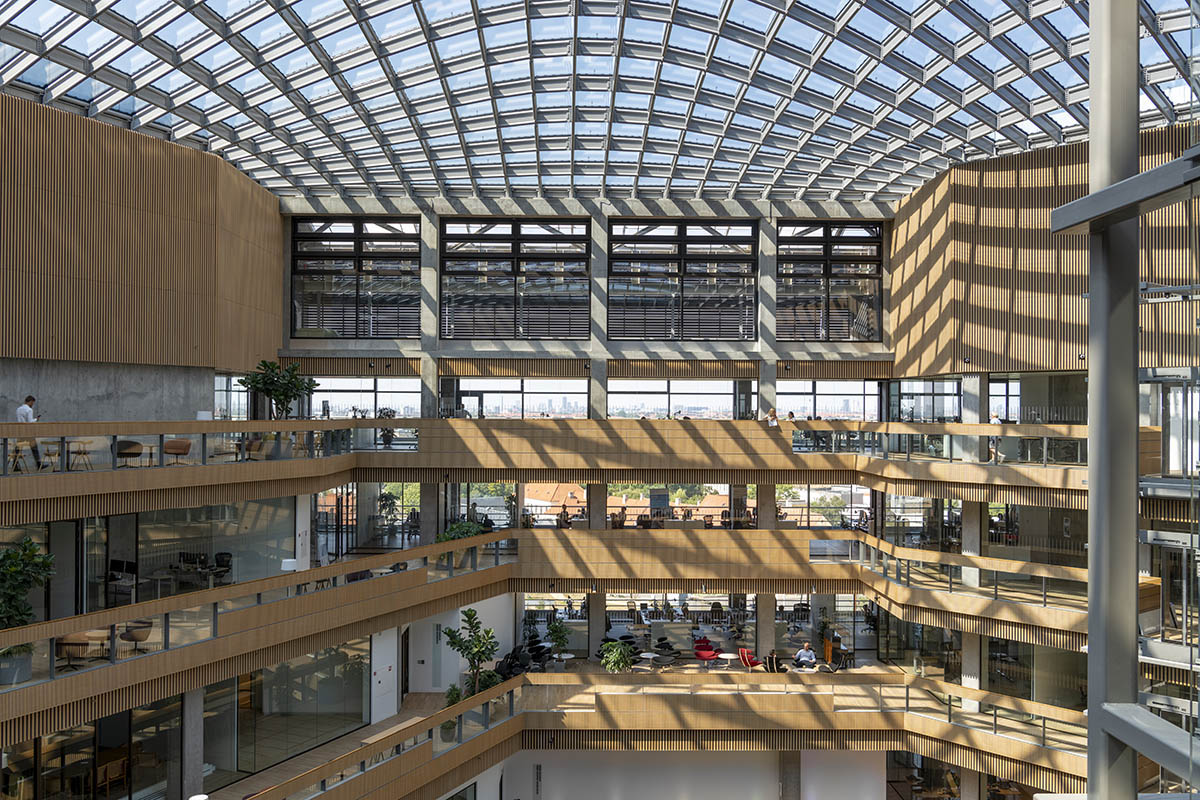 Foster + Partners completes Ferring Pharmaceuticals with cantilevered roof canopy in Copenhagen