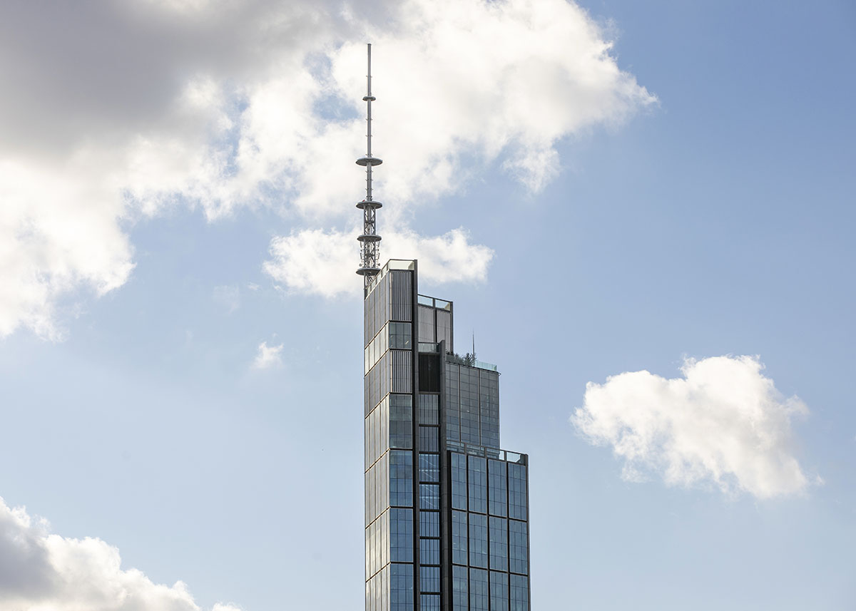Foster + Partners completes EU’s tallest building in Warsaw