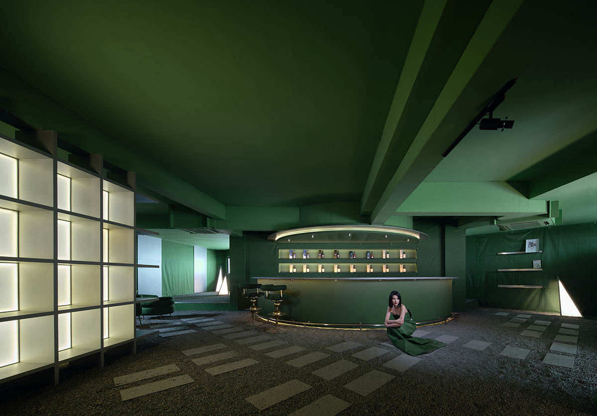 PIG DESIGN дополняет арт-пространство переработанными материалами и предметами мебели зеленого цвета в Китае 