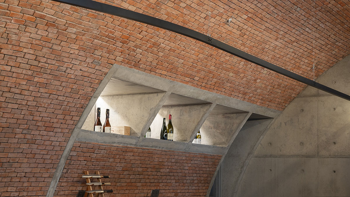 bigER club design built restaurant with valued brick walls in Shenzhen