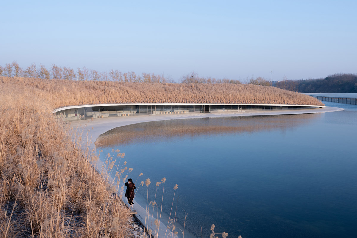 Junya Ishigami+Associates built one-kilometre-long museum on a 