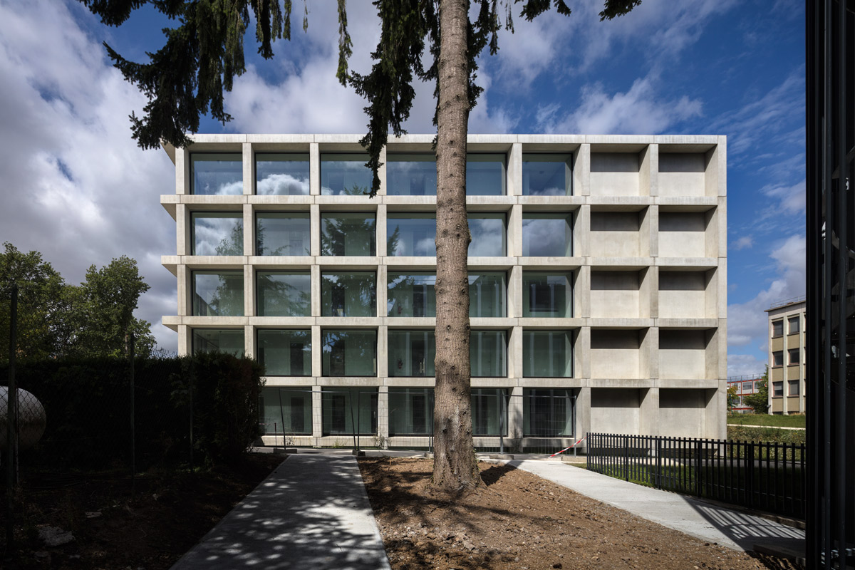 KAAN Architecten completes Science Institute with gridded fa&ccedil;ade within the Paris-Saclay Campus