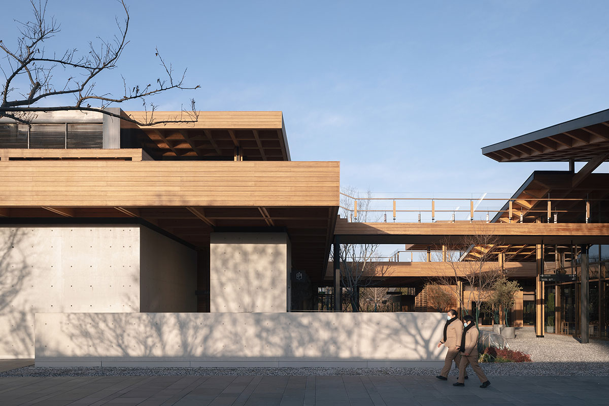 Community market by a9a rchitects features modular spaces from reusable wood in Henan