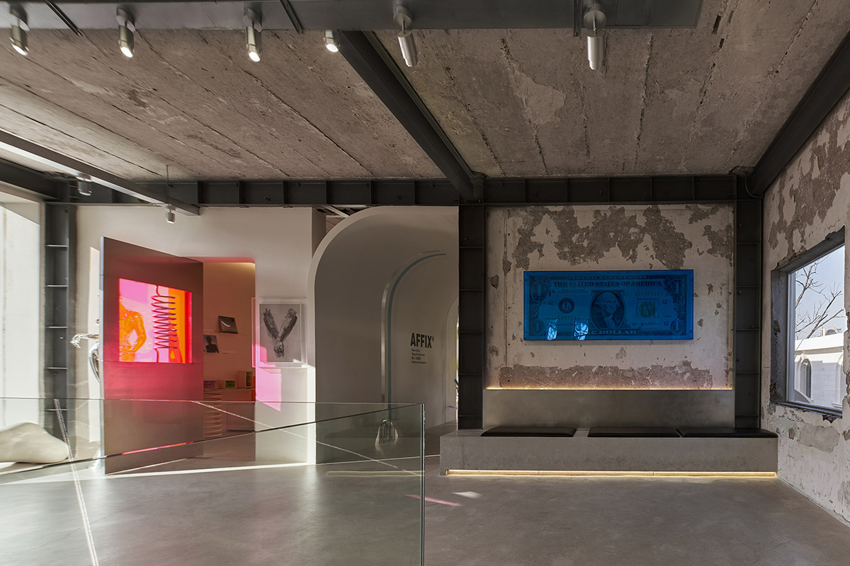 TRI-ORANGE DESIGN converts old industrial building into a photography studio in China 