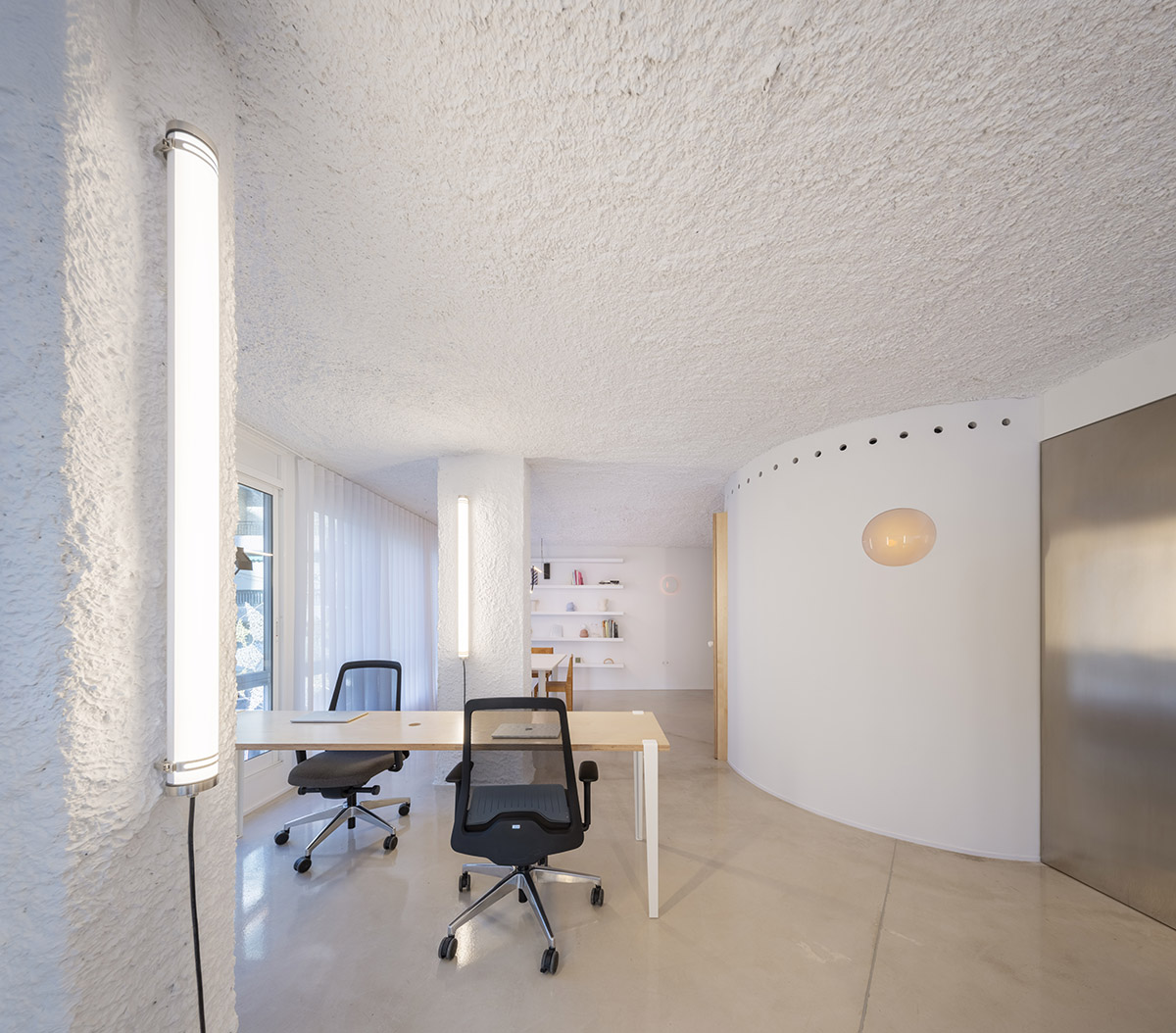 Laura Ort&iacute;n designed its own architecture office for 