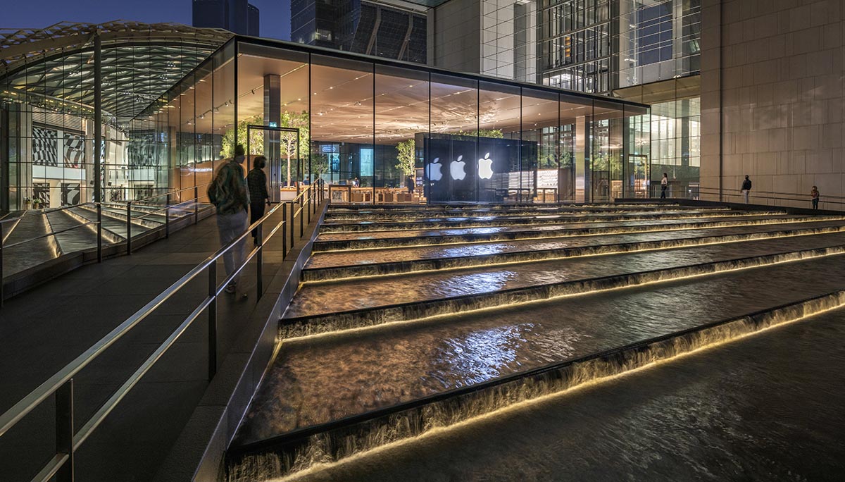 Foster + Partners designs new Apple store like a 