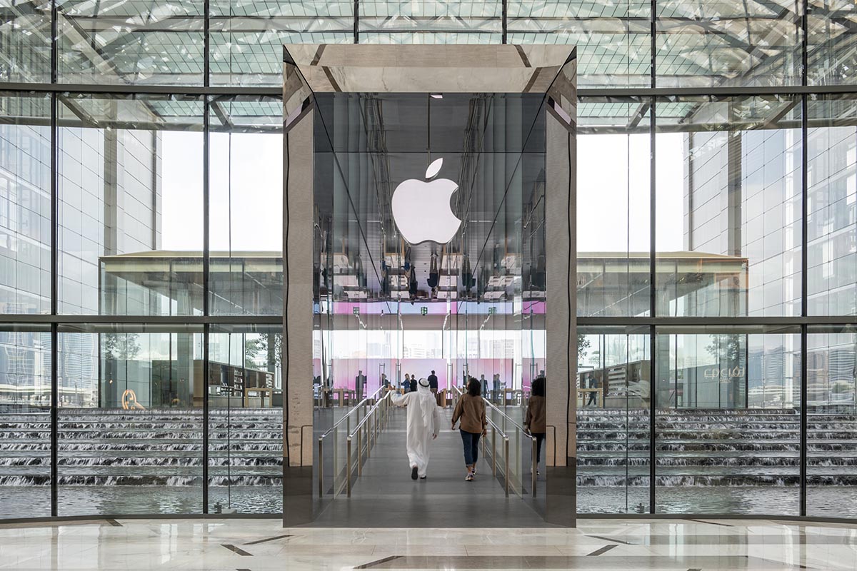 Foster + Partners designs new Apple store like a 