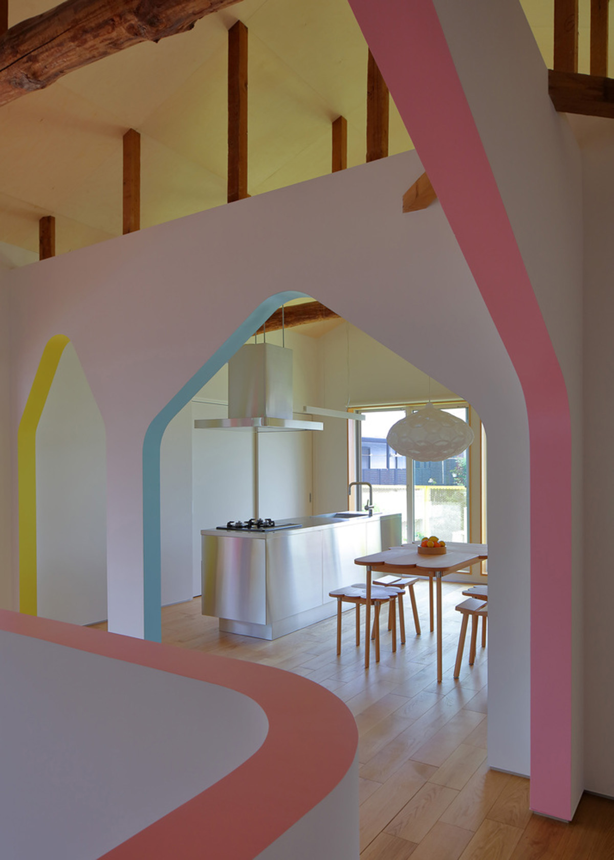 24d-studio renovates old Japanese house with structural colorful arches to create continuous space