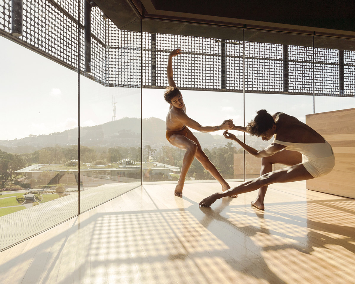 Choreographer Jacob Jonas combines art and dance through architectural backdrops