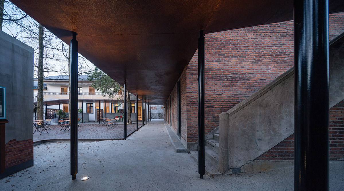 y.ad studio converts former hospital and old factory dormitories into homestay hotel in China