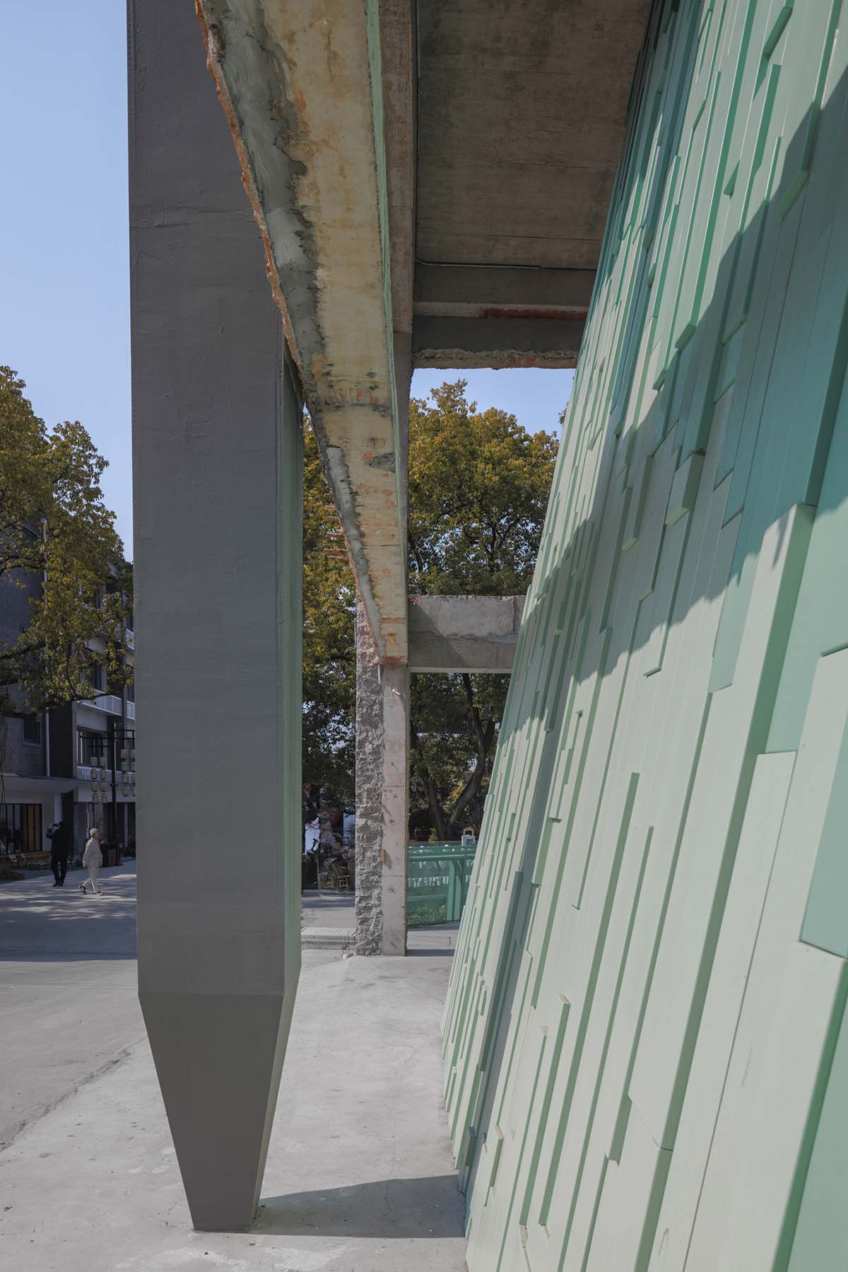 Wutopia Lab transforms former silk weaving factory into a theater in Suzhou, China 