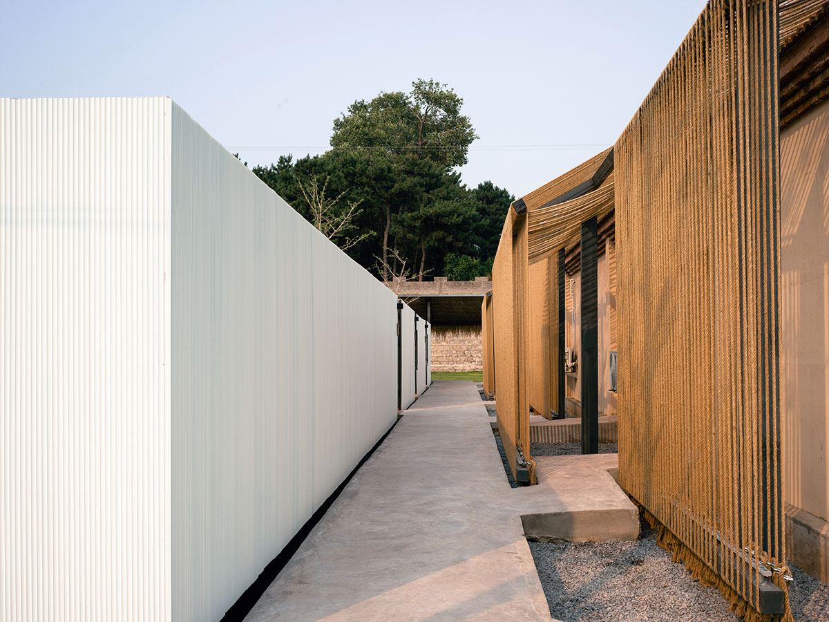 Domain Architects built boutique hotel with thatch roof and 60,000-metre hemp rope in rural Beijing
