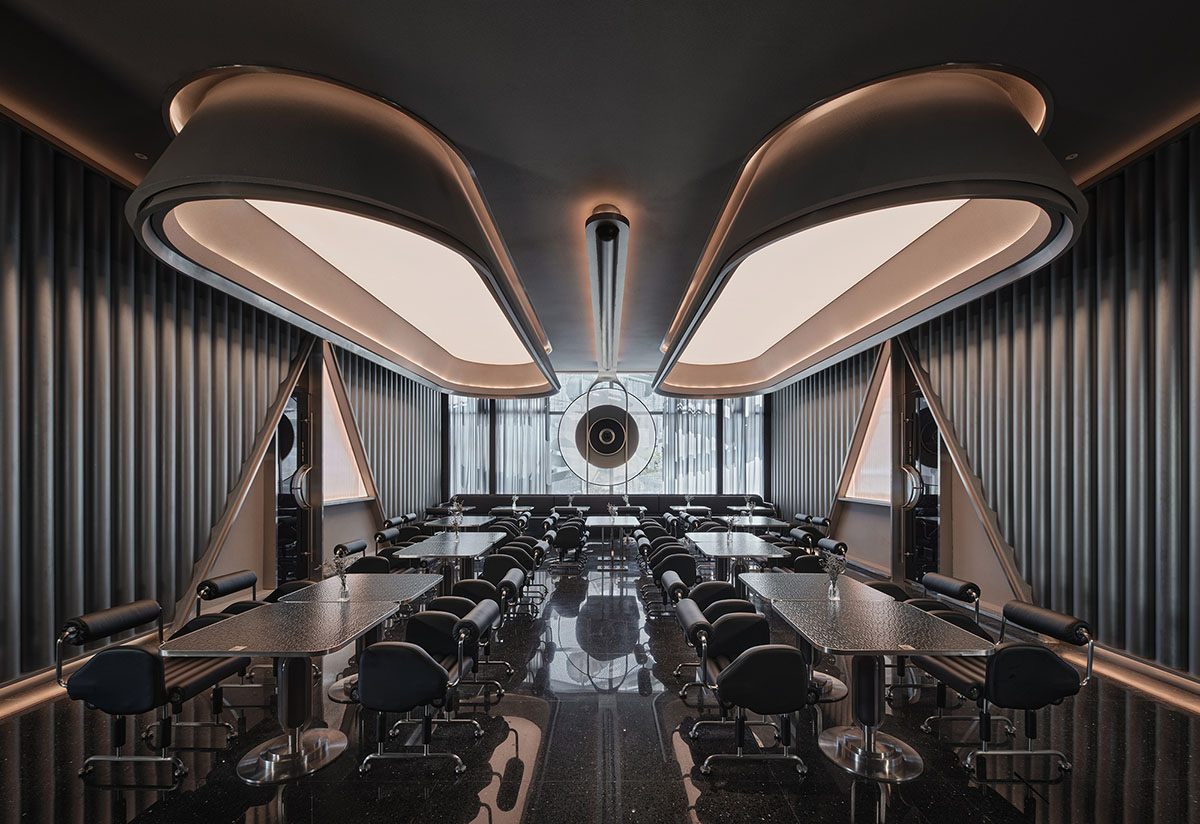 PIG Design sculpts restaurant building with diamond-shaped lines and retro effect in China