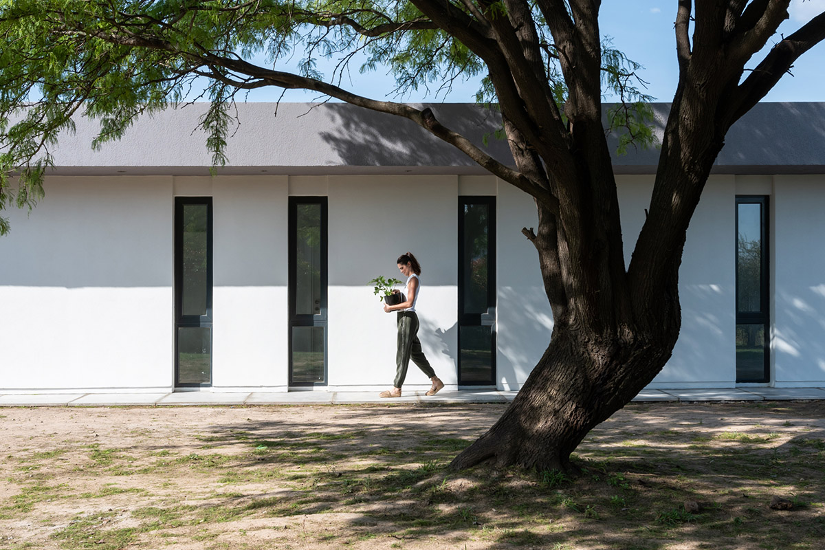 CPD ESTUDIO completes House Francia with corten steel volume in Argentina